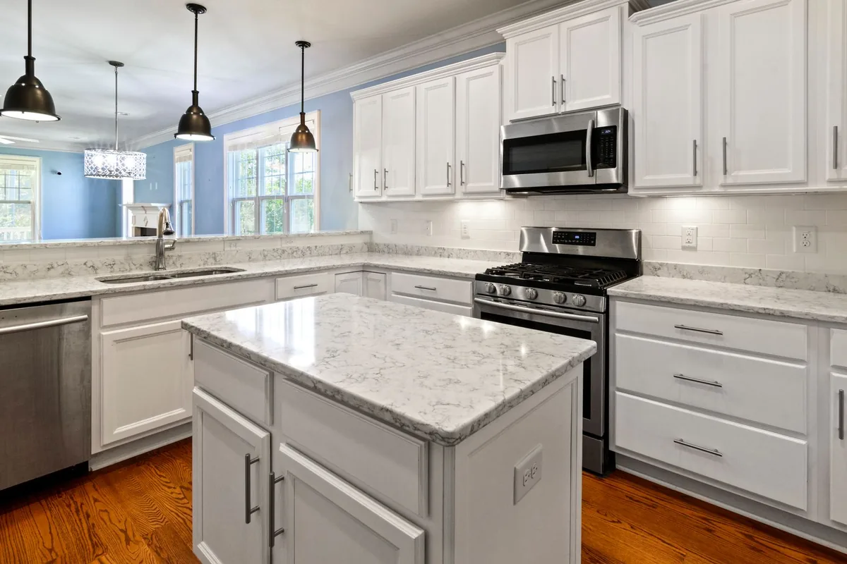 Filth & Squalor Cleanup in New Springville / Willowbrook / Bulls Head / Travis, New York, NY